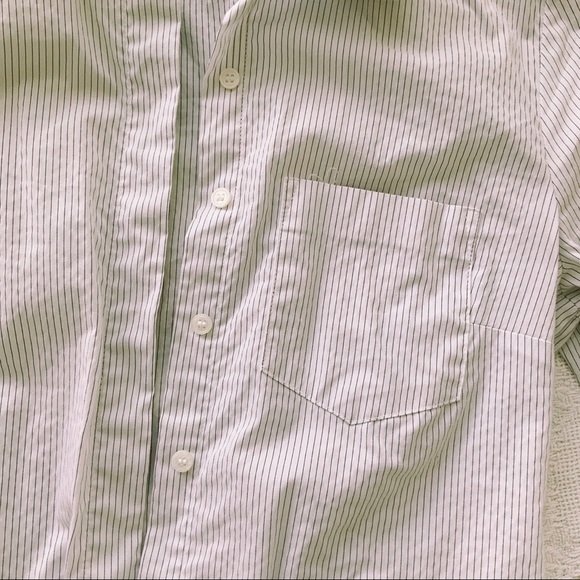 H&M pinstripe crisp long sleeve button down shirt - Picture 3 of 5